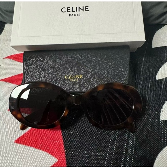 Used Celine Tortoiseshell Oval Sunglasses - Picture 2 of 6